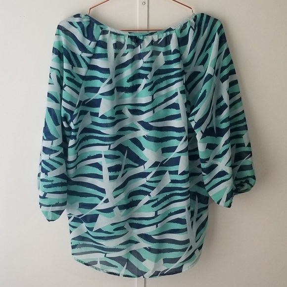 Ava & Grace Wild Print Button Blouse - Picture 2 of 4